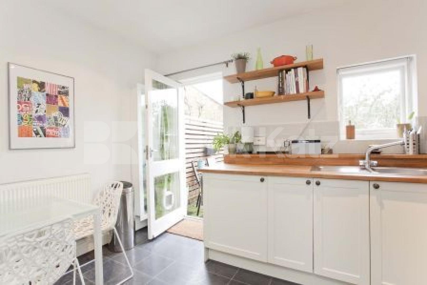 			Unique Cottage in Central Crouch End, 2 Bedroom, 1 bath, 1 reception House			 Topsfield Cottages, Crouch End